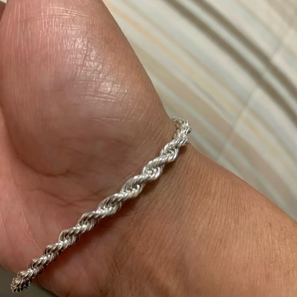 SilverTwisted Chain Bracelet For Women and Man Men 8” - Picture 2 of 5
